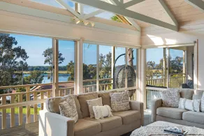 Pelican Lake Holiday House - Image 3