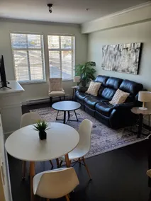 Executive Condo in Historic Downtown - Image 3