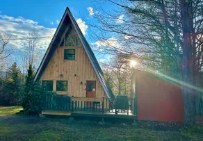 Mount Snow cabin with Jacuzzi. - Image 3