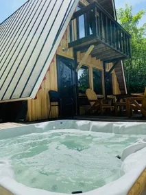 Mount Snow cabin with Jacuzzi. - Image 2