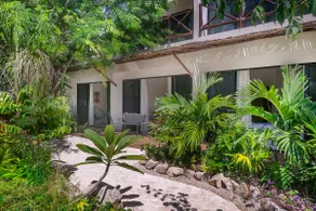 Cozy Apartment in the heart of the Riviera 2BR/2BA - Image 5