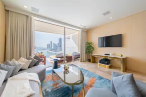Luxury Apt & Private Beach - FIVE Palm Jumeirah - Image 2