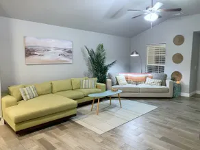 BEACHIN' BUNGALOW - firepit & fenced in backyard! - Image 3
