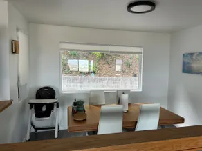 Modern 2BR with SF & Bay Views, Near Airport - Image 4