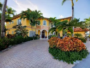 Mediterranean Villa on Unique Island - Image 2
