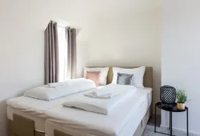 Julius 28: Elegant Stay with AC Near Vienna Center - Image 4