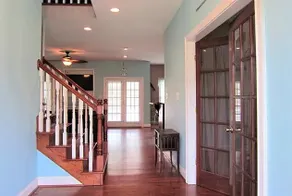 Country Home on 3 acres yet close to city life - Image 3