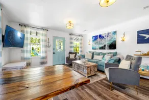 Amazing 3/2 Beach Villa w/Heated Salt Water Pool - Image 5