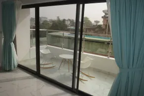 Casa KAMA @DeuxPlateauxPolyclinique, Modern Flat - Image 3