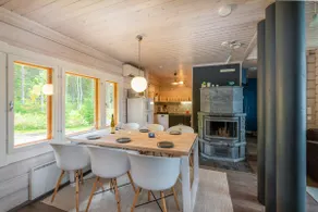 Private Lakeside Log Cabin with Sauna - Image 4
