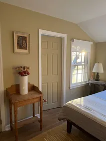 Guest suite with private enter - Image 3