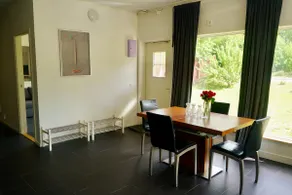 Spacious home with 4 bedrooms - Image 4