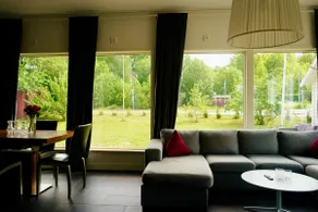 Spacious home with 4 bedrooms - Image 3