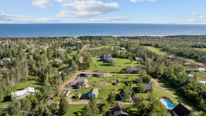 Seashell - Reunion Cottages Coastal Retreat - Image 2