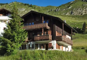 Walliser-style wooden chalet - Image 2