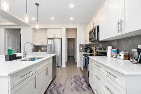 SPACIEUSE NOUVELLE MAISON DE LUXE EXÉCUTIVE DANS LES VERGERS - Image 5