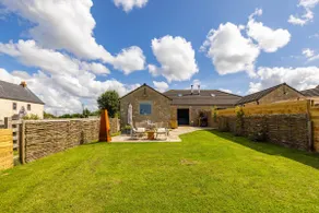 Stunning Renovation edge of Frome + country views - Image 5