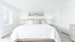 Luxurious 5-Star Location with Scenic Ocean View - Image 4