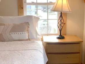 Convenient Location in Town, Perfect for Two! - Image 3