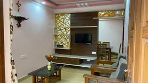 Villa in a calm and serene neighbourhood - Image 3