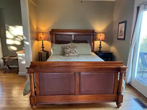Twin Maple Carriage House - Image 3