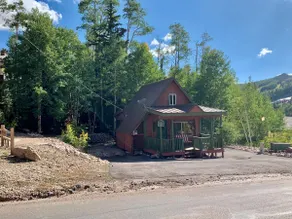 Cozy Lazy Bear Cottage - Image 3