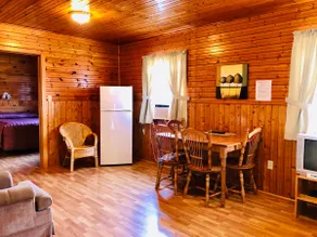 D4-Superior Two-Bedroom Cottage - Image 5