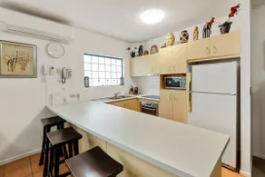 Fantastic Unit in the heart of Cotton Tree - Image 2