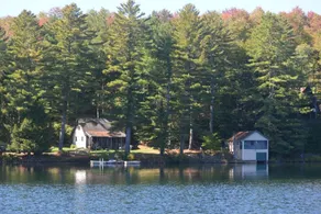 Rocky Lodge - Adirondack Waterfront House - Image 2