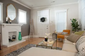 Cozy bungalow in historical district (sleeps 6) - Image 2