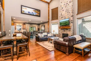 THEATER ROOM!! Pool Table! Dining Seats 20! - Image 5