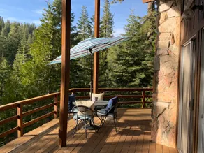 Cozy Mountain Retreat in the High Sierras - Image 2