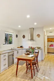 Bonsai Cottage. Stylish, Perfect & Pet Friendly - Image 3