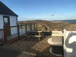 Pilot's Cottage, with stunning sea views. - Image 3