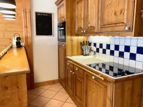 4 luxury rooms (3 bedrooms), ski-in/out - Image 3