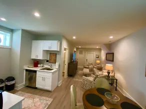 Elegant King Bed Apartment In Quiet Neighborhood - Image 3