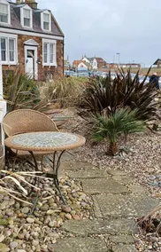 Rockstowes - 2 bedroom holiday home on the beach - Image 4