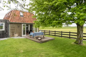 Former farmworker's house on the water - Image 5