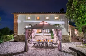 Florence & Tuscany. Pool, Jacuzzi, Parking & Relax - Image 3