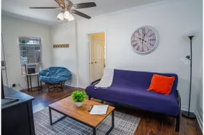 Hays St Cozy Remodeled 2BR/2BA house sleeps 8 - Image 4