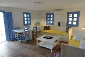 Loft in an old stone town house 500 m to the beach - Image 5