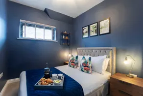 Elliot Oliver - Loft Style 2 Bedroom Apartment With Parking In The Docks - Image 3