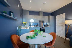 Elliot Oliver - Loft Style 2 Bedroom Apartment With Parking In The Docks - Image 2