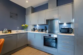 Elliot Oliver - Loft Style 2 Bedroom Apartment With Parking In The Docks - Image 5