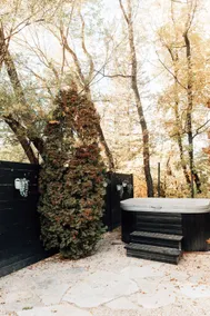 The Hobbit House (Hot Tub) - Image 2
