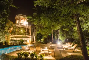 Villa Rosa Resort - Luxury Apartment 2 - Image 3