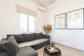 Spacious & Luxe 3 BR Downtown - Image 5