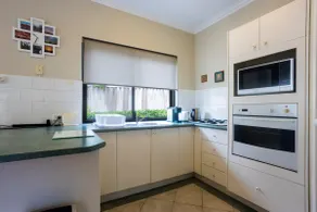 Comfortable 2 Bedroom With Serene Garden - Image 5