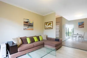 Comfortable 2 Bedroom With Serene Garden - Image 2