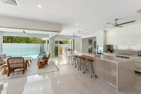 Harbour Drive Luxury in Bluewater Estate - Image 2
